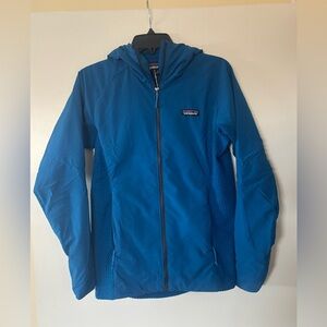 Patagonia Women’s Nano Air Light Hybrid Hoody size medium in endless blue NWT